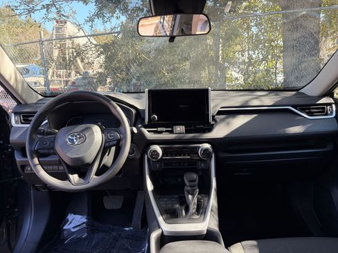 Used 2025 Toyota RAV4 XLE w/ Convenience Package image 31