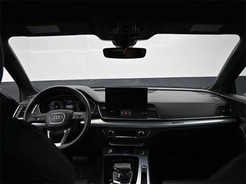 Used 2024 Audi Q5 2.0T Premium Plus w/ Premium Plus Package image 29