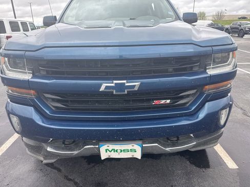 Used 2018 Chevrolet Silverado 1500 LT w/ Texas Edition image 21