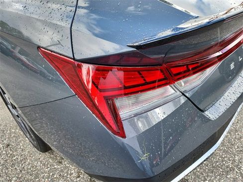 New 2025 Hyundai Elantra SEL image 7