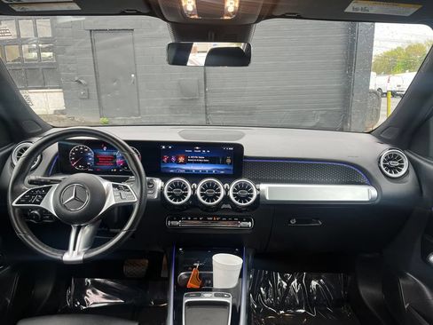 Used 2025 Mercedes-Benz GLB 250 4MATIC image 18