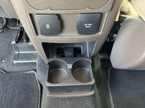 Used 2022 Ford Explorer Platinum w/ Equipment Group 601A AWD/4WD image 35