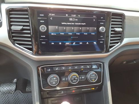 Used 2023 Volkswagen Atlas SE w/ Panoramic Sunroof Package AWD/4WD image 11