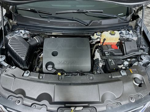 Used 2018 Chevrolet Traverse LT image 33