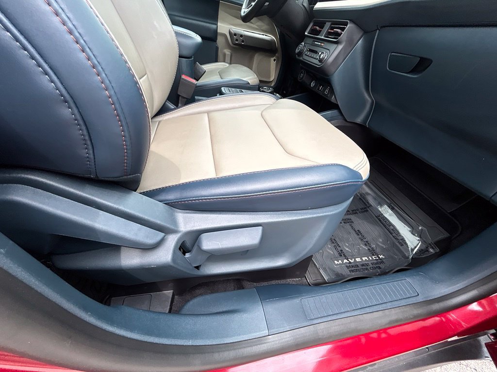 Certified 2025 Ford Maverick Lariat AWD/4WD image 25