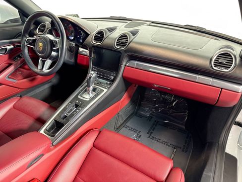 Used 2022 Porsche 718 Boxster S image 23