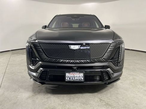 Used 2026 Cadillac Vistiq Platinum AWD/4WD image 3