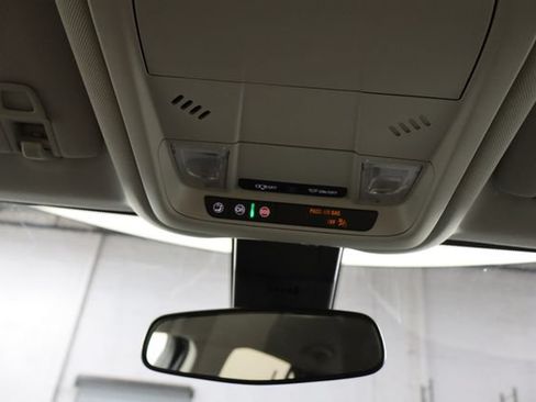 Used 2022 Chevrolet Equinox LT FWD image 17