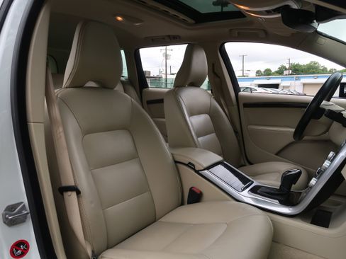 Used 2015 Volvo XC70 T6 Platinum w/ Climate Package AWD/4WD image 13