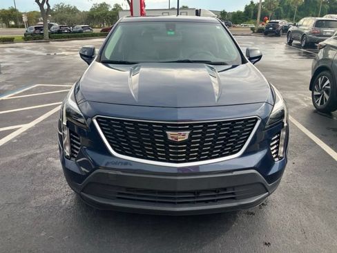 Used 2019 Cadillac XT4 Luxury FWD image 2