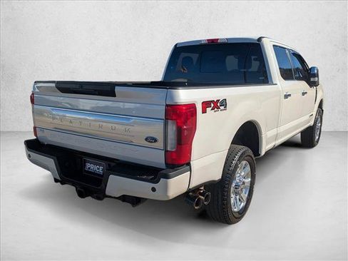 Used 2019 Ford F250 Platinum w/ Platinum Ultimate Package image 5
