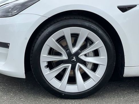 Used 2022 Tesla Model 3 Long Range AWD/4WD image 30