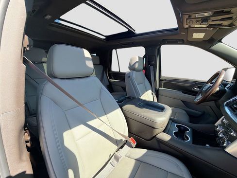 Used 2023 GMC Yukon SLT w/ SLT Premium Package image 32