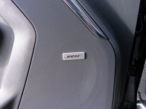 Used 2023 GMC Yukon XL Denali w/ Advanced Technology Package image 7