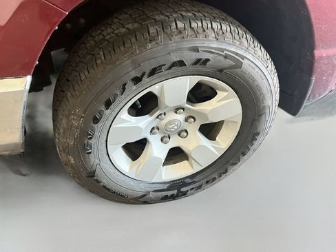 Used 2023 RAM 1500 Big Horn AWD/4WD image 29