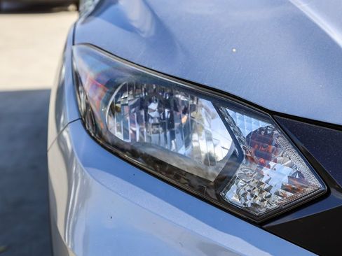 Used 2017 Honda HR-V EX-L image 4