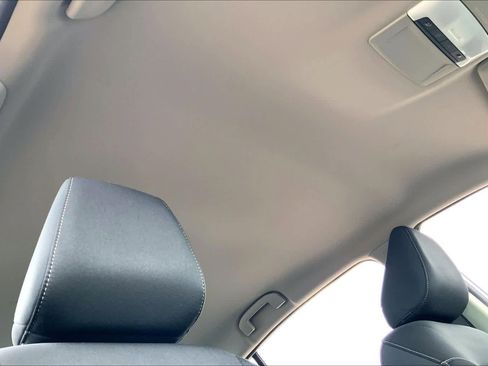 Used 2024 Nissan Altima 2.5 SV image 13