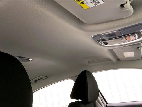 Used 2022 Hyundai Elantra SEL w/ Convenience Package FWD image 21