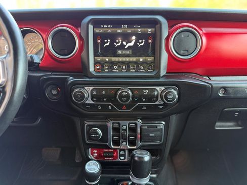 Used 2023 Jeep Wrangler Unlimited Rubicon w/ LED Lighting Group image 23