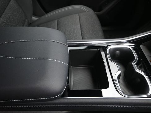 New 2026 Chevrolet Traverse LT image 28