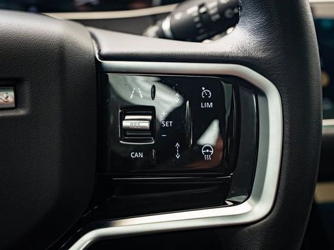 Used 2023 Land Rover Range Rover Evoque S image 24