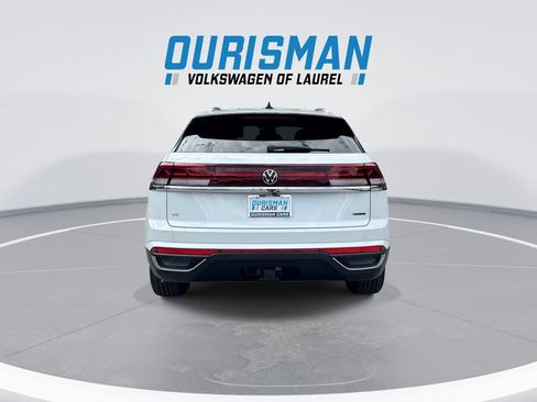 Used 2024 Volkswagen Atlas Cross Sport SE AWD/4WD image 7