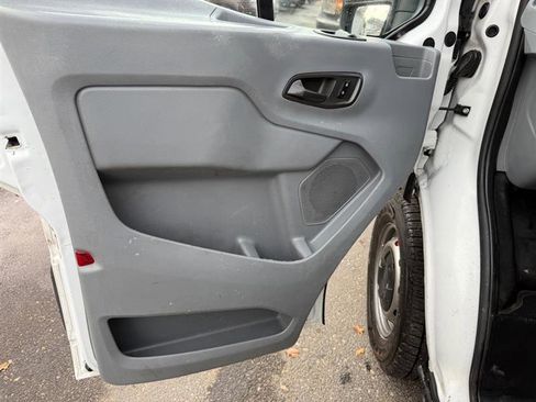 Used 2016 Ford Transit 250 130 Low Roof RWD image 33