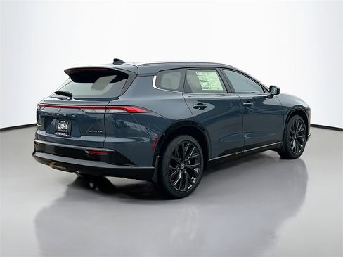 New 2025 Toyota Crown Signia image 7