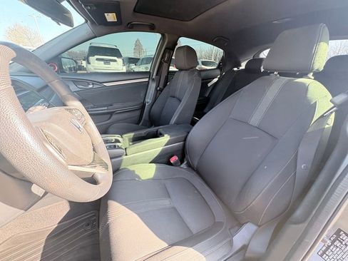 Used 2019 Honda Civic EX image 6