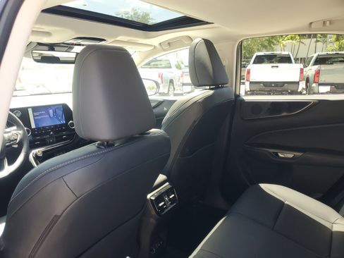 Used 2025 Lexus NX 250 FWD w/ Cold Area Package image 13