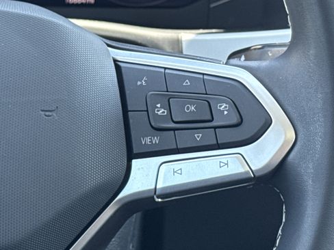 Used 2023 Volkswagen Atlas SE w/ Panoramic Sunroof Package image 7