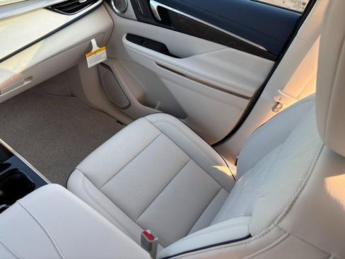 New 2026 Buick Enclave Avenir w/ Super Cruise Package image 16