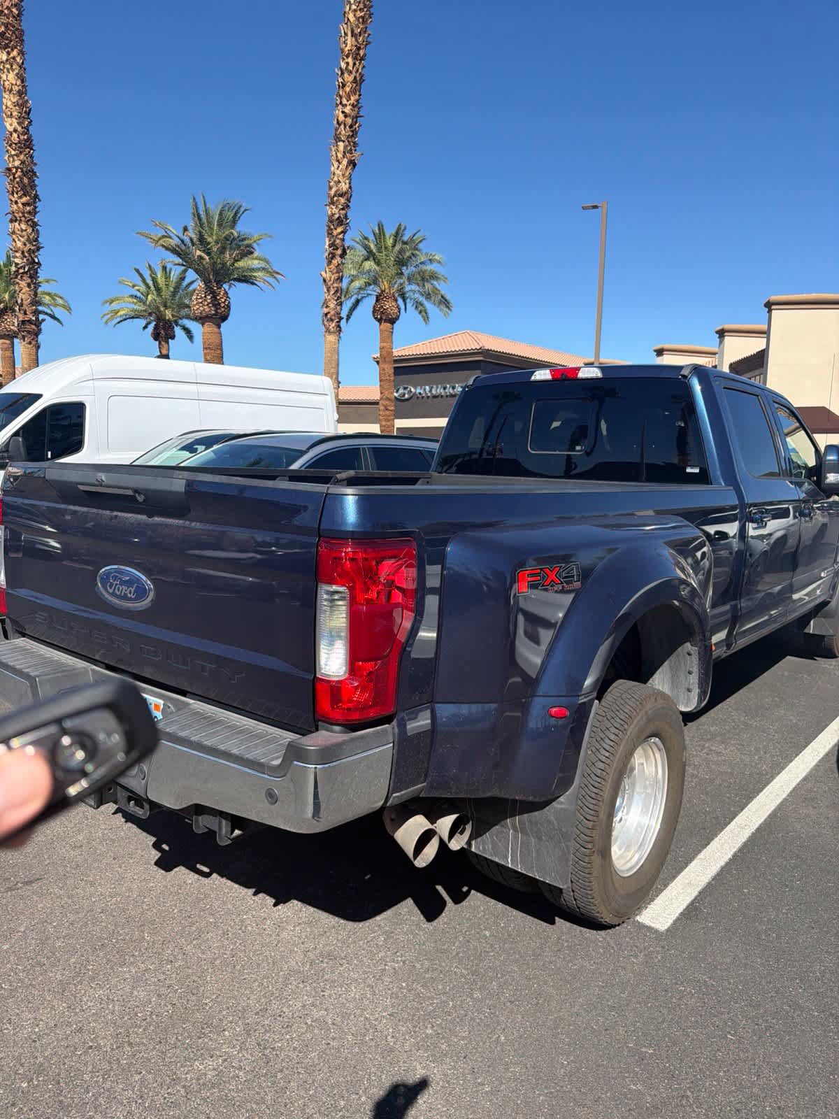 Used 2019 Ford F350 Lariat w/ Lariat Ultimate Package AWD/4WD image 3