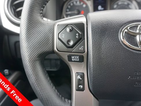 Certified 2023 Toyota Tacoma SR5 AWD/4WD image 4