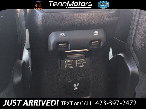Used 2018 Jeep Wrangler Unlimited Sahara image 12