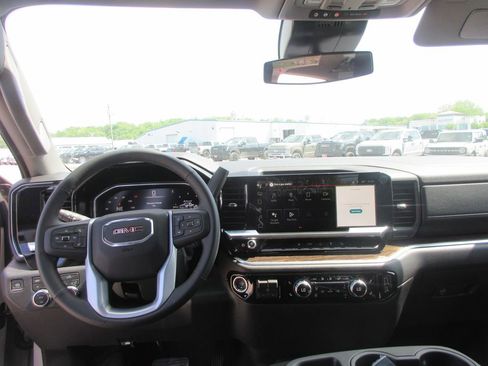 New 2026 GMC Sierra 2500 SLE w/ SLE Value Package; AWD/4WD image 16