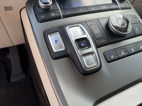 Used 2020 Hyundai Palisade Limited FWD image 17