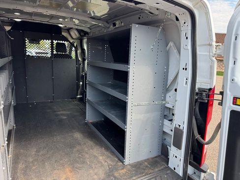 Used 2022 Ford Transit 250 Low Roof AWD image 18