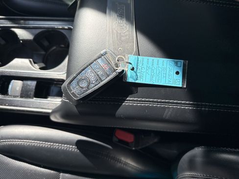 Used 2022 Lincoln Corsair AWD w/ Equipment Group 101A image 27