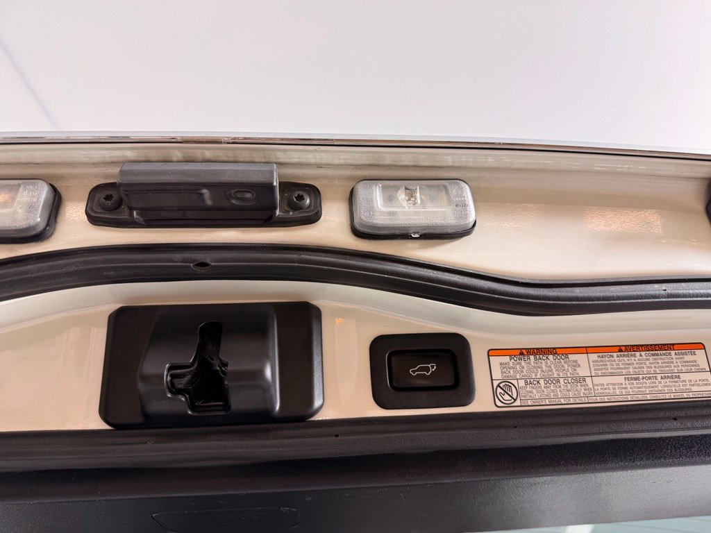 Used 2020 Toyota Land Cruiser w/ Four Season Floor Mat Package AWD/4WD image 15