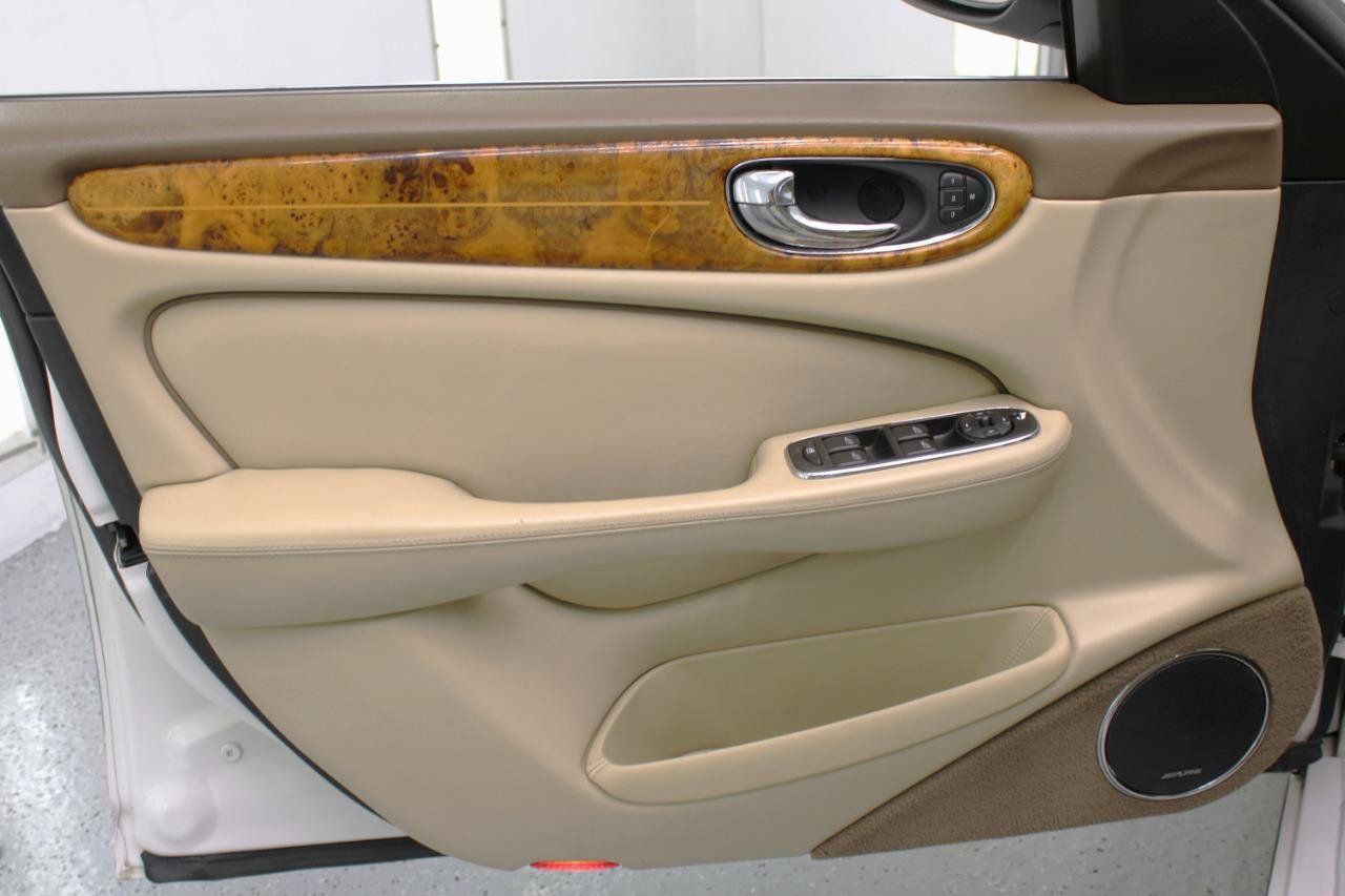 Used 2005 Jaguar XJ Vanden Plas RWD image 37