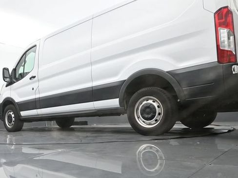 Used 2023 Ford Transit 250 Low Roof RWD image 10