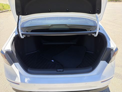 Used 2023 Honda Accord EX-L image 18