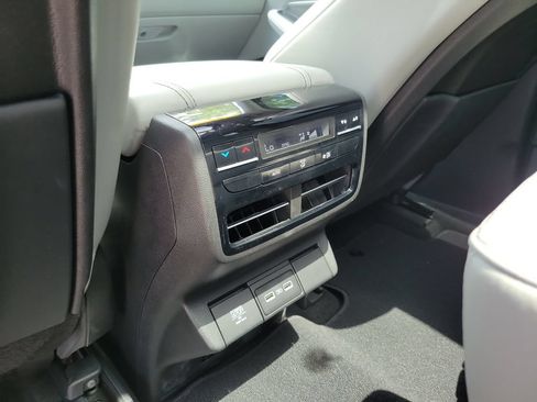 Used 2022 Acura MDX FWD w/ Technology Package image 15