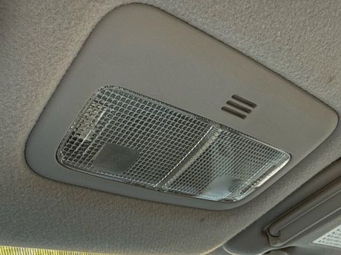 Used 2008 Toyota Yaris S image 26