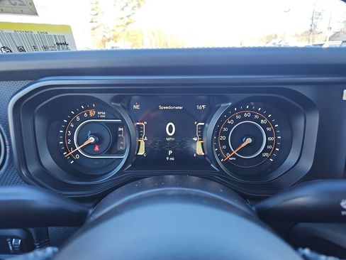 New 2026 Jeep Gladiator Rubicon w/ Safety Group AWD/4WD image 18