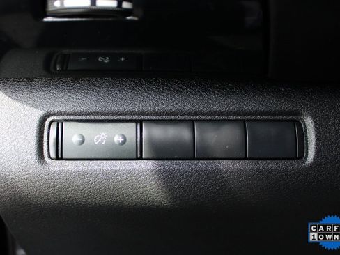 Used 2024 Nissan Pathfinder S image 18