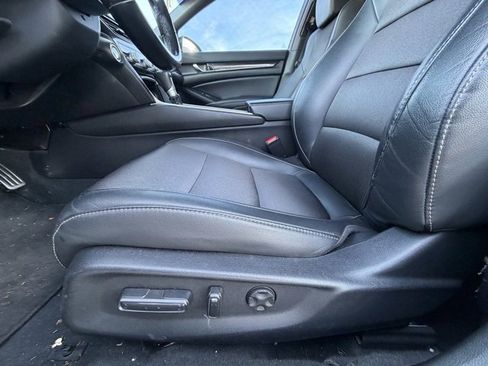 Used 2021 Honda Accord Sport image 9