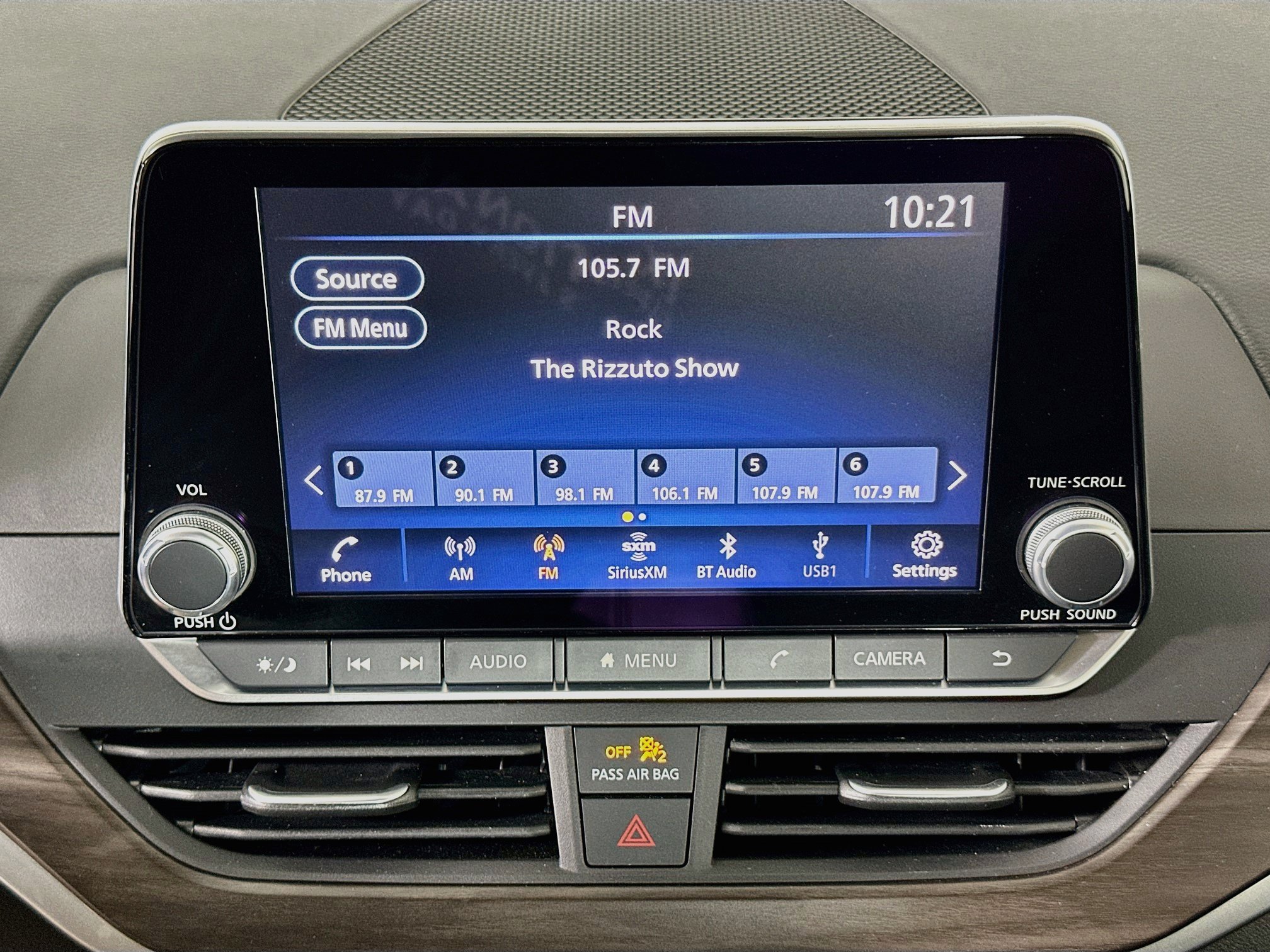 Used 2024 Nissan Altima 2.5 SV FWD image 21