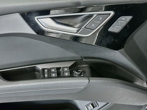 Used 2024 Audi Q4 e-tron Premium Plus AWD/4WD image 15